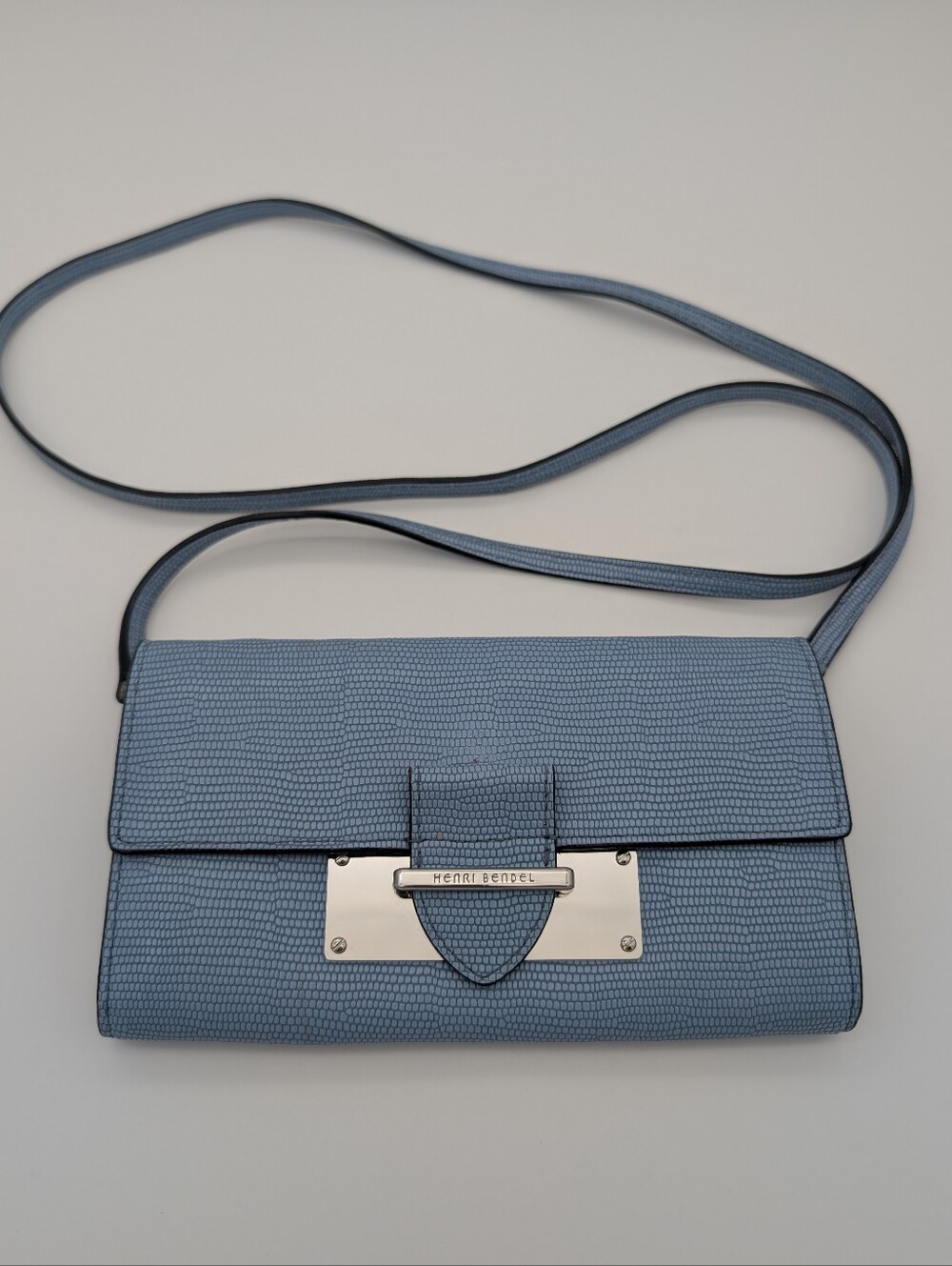 Henri Bendel Whitney Buckle Lizard Crossbody Wallet Clutch Light Italia Blue